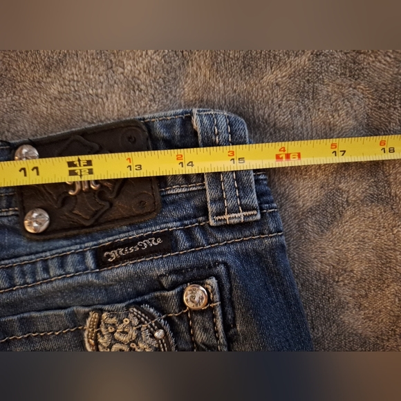 Jeans - Picture 8 of 17